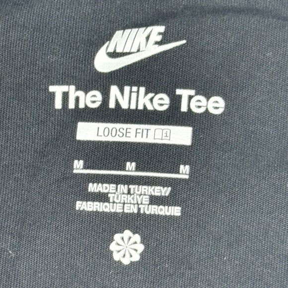 Nike Crop T-shirt Loose Fit Sz M - Picture 4 of 9